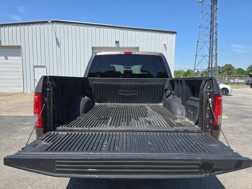 Used 2017 Ford F150 XLT AWD/4WD image 11