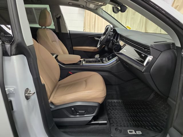 Used 2025 Audi Q8 Premium AWD/4WD image 38