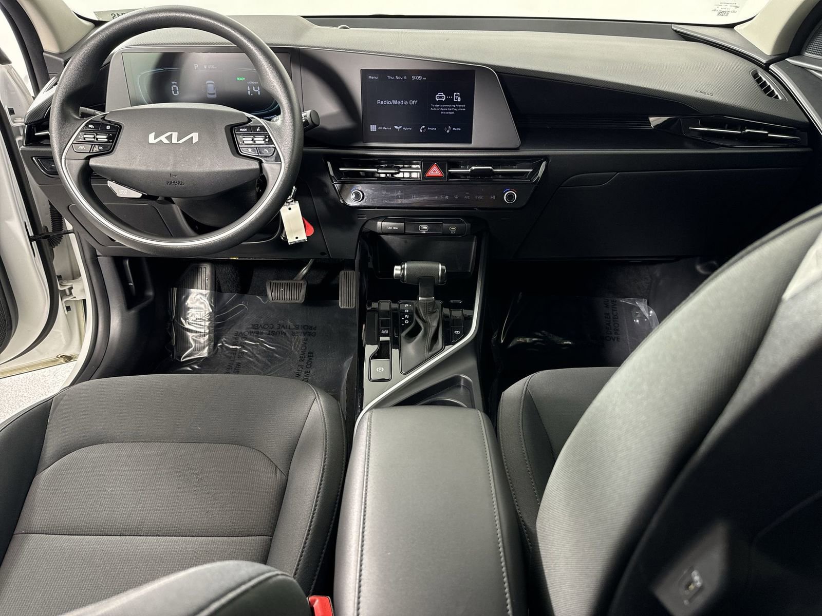 Used 2023 Kia Niro LX image 22
