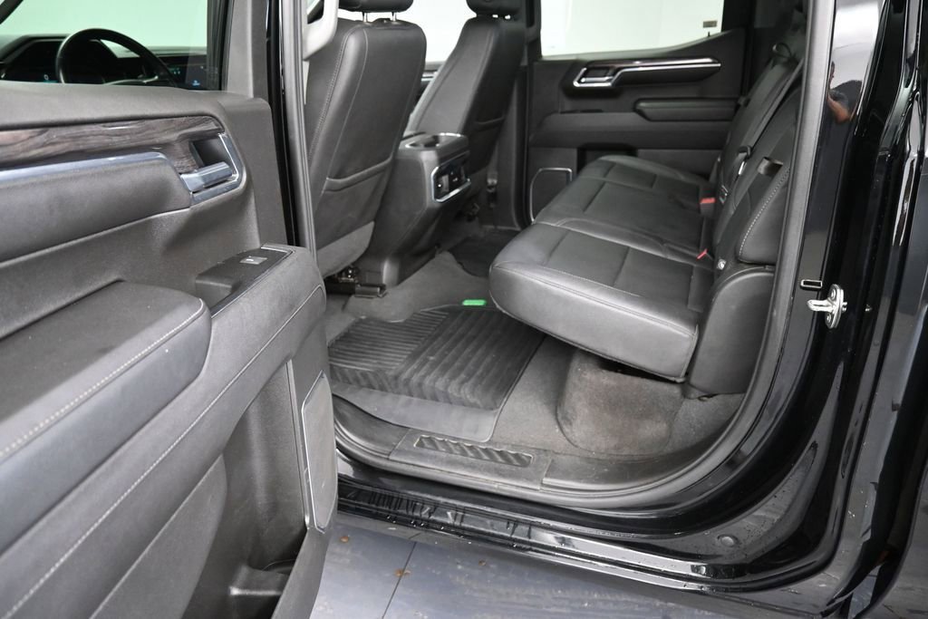 Used 2023 Chevrolet Camaro LT RWD image 16