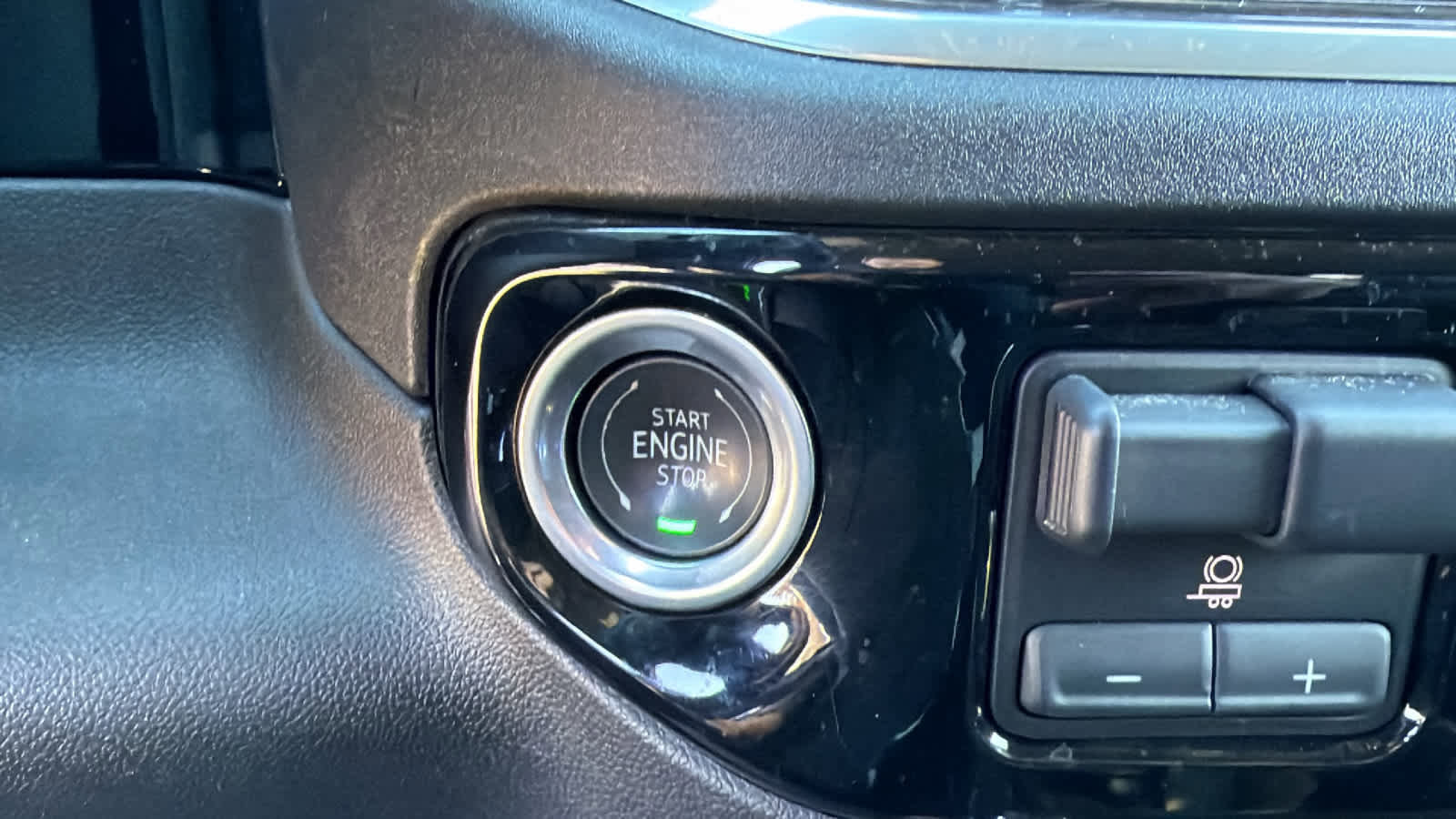 Used 2024 Chevrolet Silverado 1500 LTZ image 16