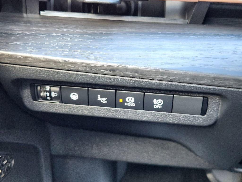 Used 2024 Nissan Ariya AWD image 26