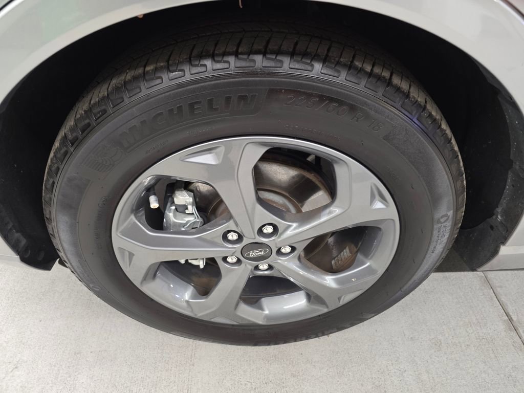 Used 2023 Ford Escape ST-Line w/ Tech Pack #1 image 9