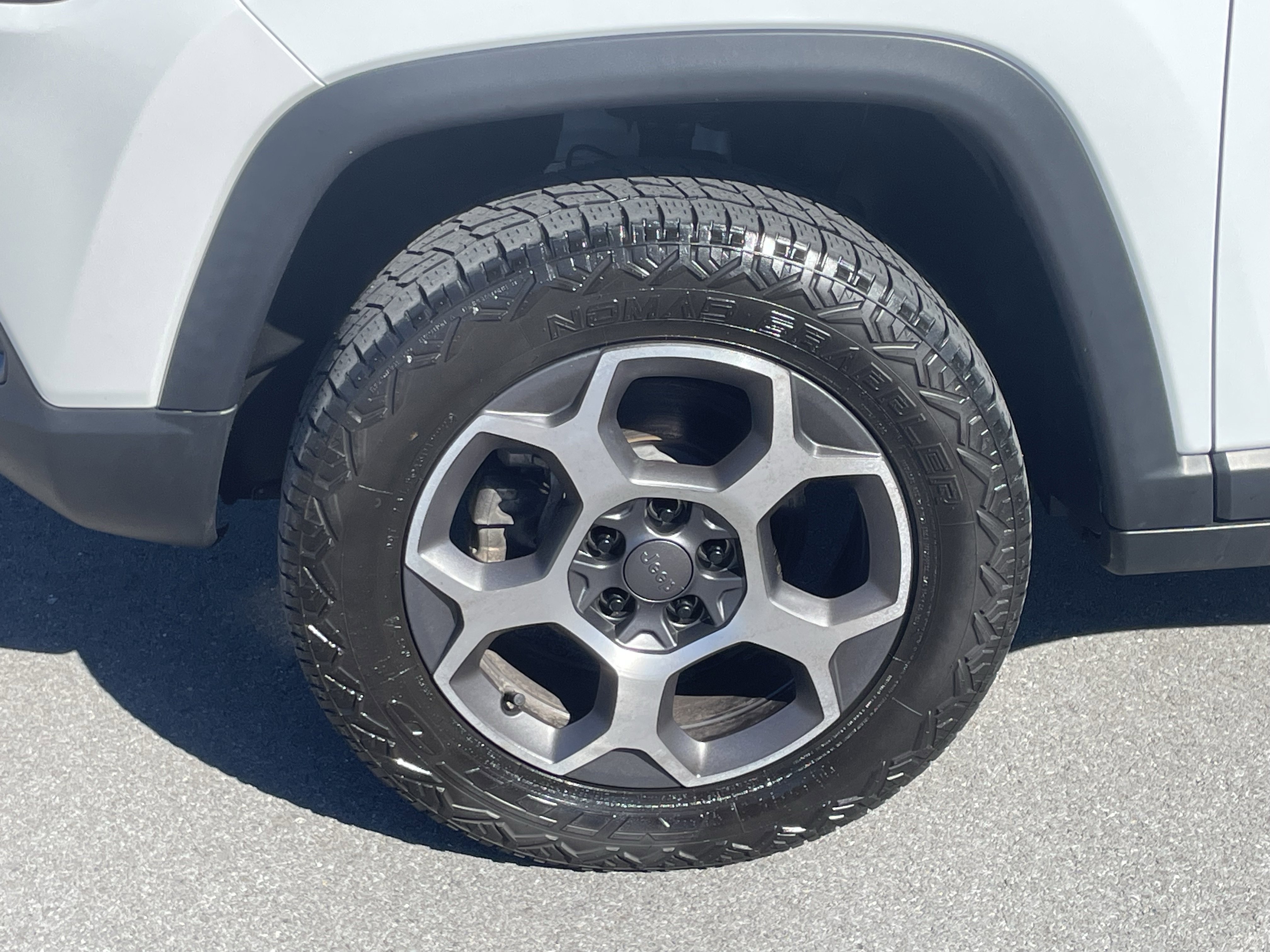 Used 2022 Jeep Compass Trailhawk w/ Trailhawk Elite Group image 9