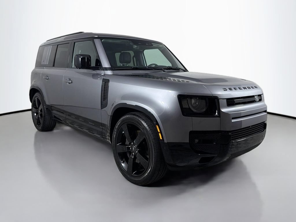 Certified 2024 Land Rover Defender 110 X-Dynamic SE AWD/4WD image 3
