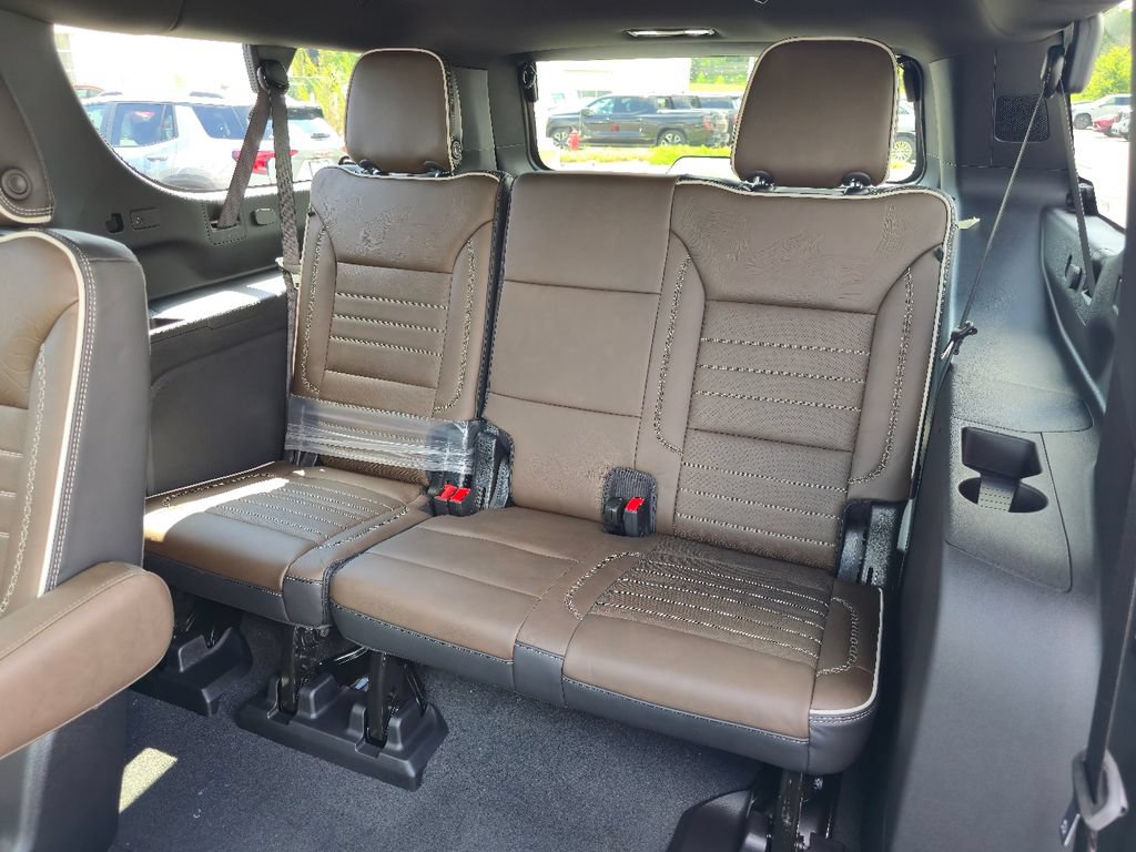 New 2026 GMC Yukon XL Denali Ultimate AWD/4WD image 24