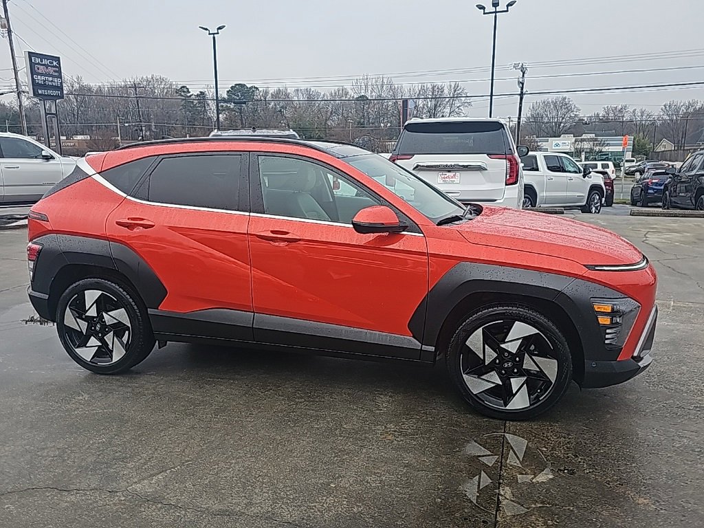 Used 2024 Hyundai Kona Limited image 2