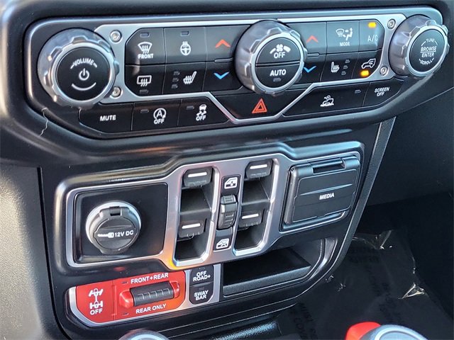 Used 2022 Jeep Gladiator Rubicon w/ Cold Weather Group image 16