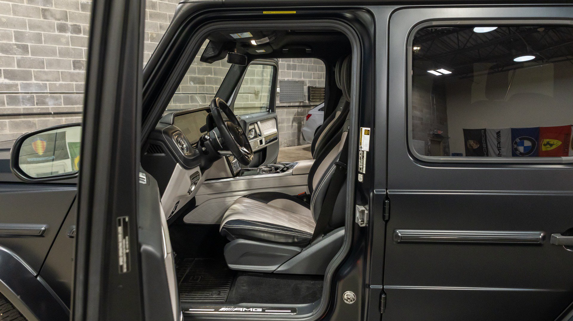 Used 2022 Mercedes-Benz G 63 AMG 4MATIC image 32