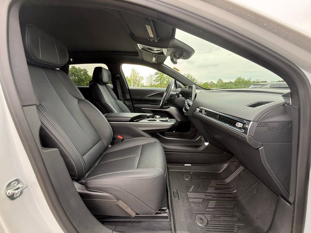 Certified 2024 Cadillac Lyriq Luxury w/ LPO, Floor Liner Package AWD/4WD image 34