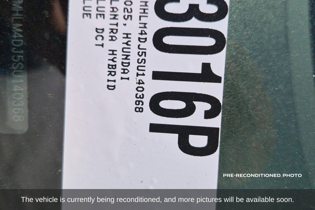 Used 2025 Hyundai Elantra Hybrid FWD image 19