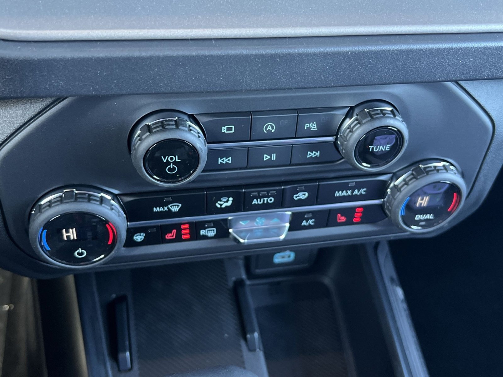 New 2025 Ford Bronco Outer Banks image 21