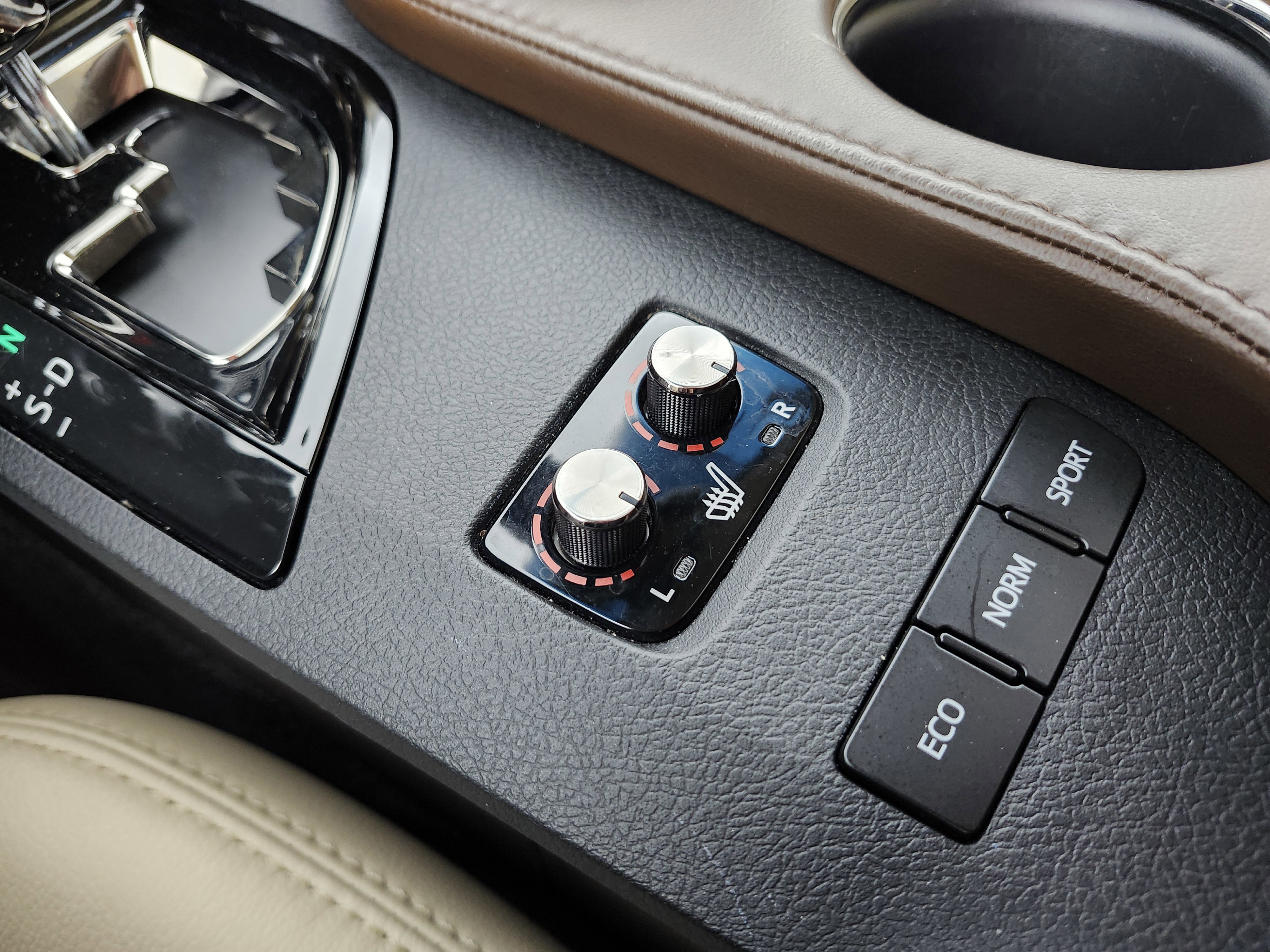 Used 2018 Toyota Avalon XLE Premium w/ Protection Package image 10