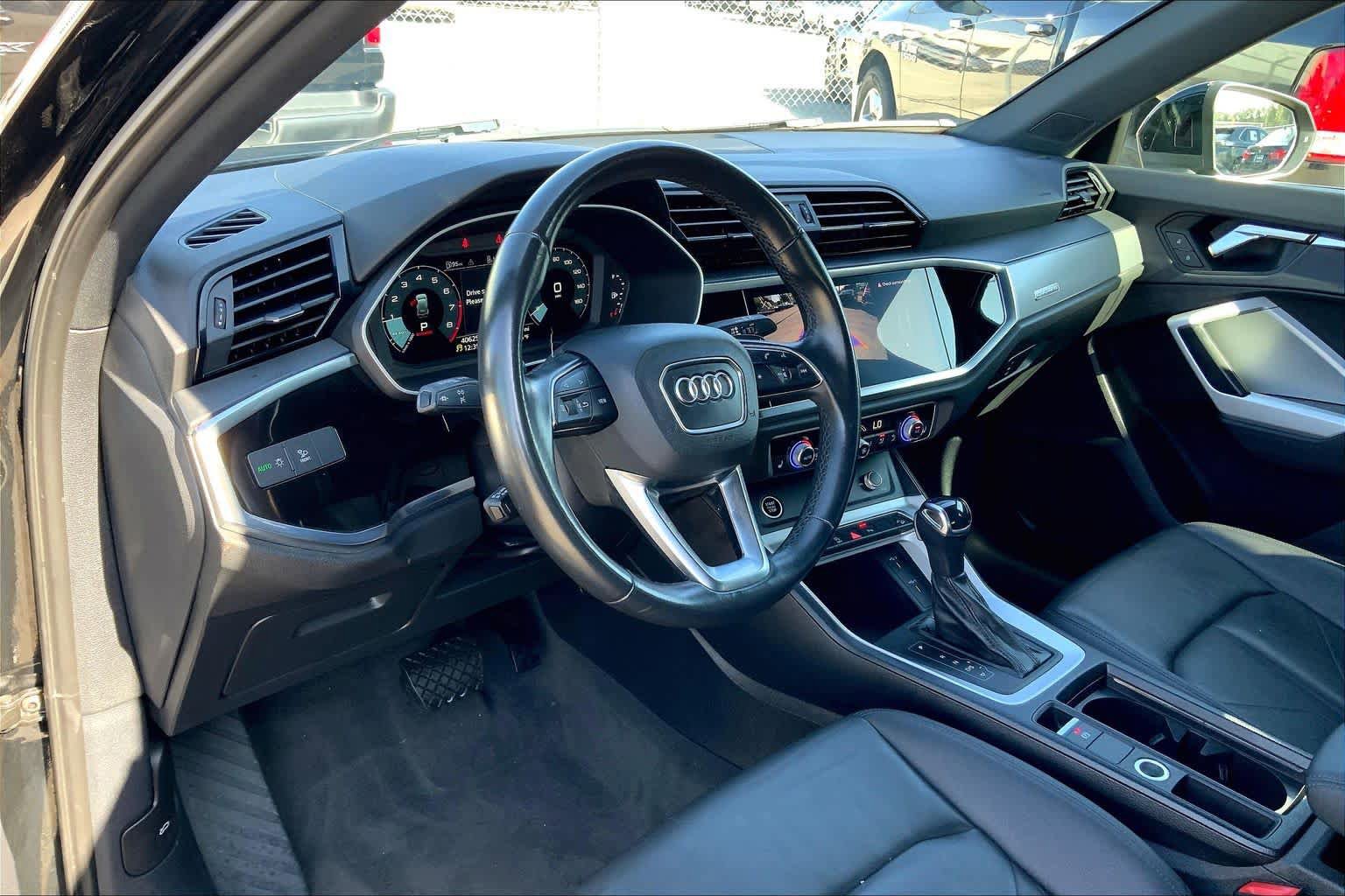 Used 2023 Audi Q3 2.0T Premium AWD/4WD image 32
