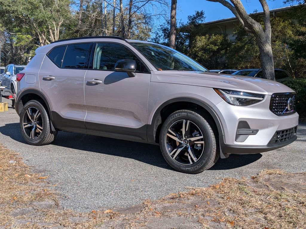 New 2026 Volvo XC40 B4 Core video 2