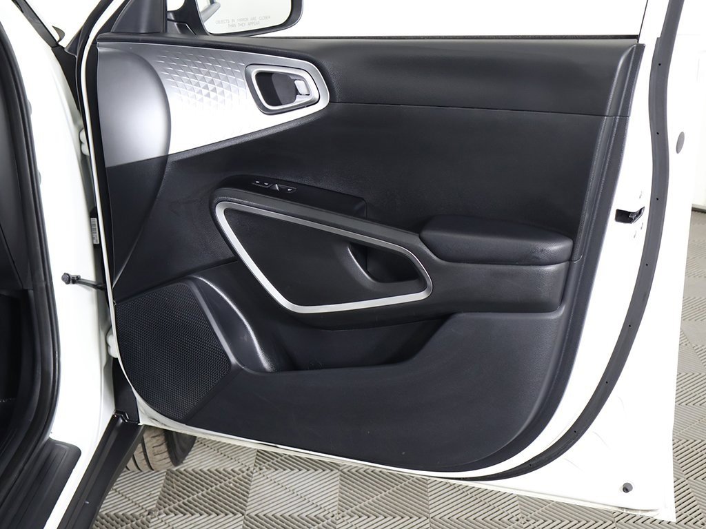 Used 2024 Kia Soul LX w/ Option Group 015 image 22