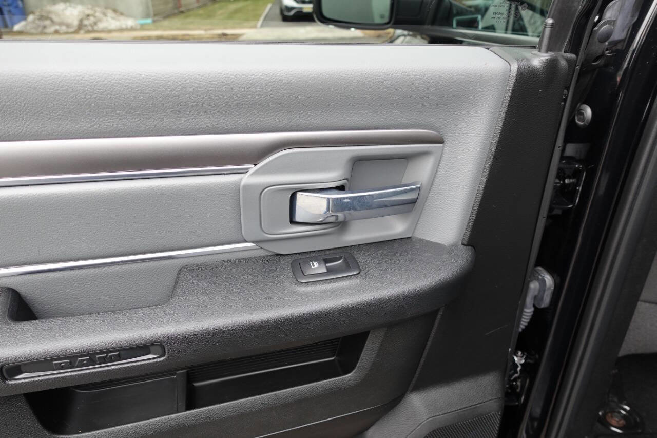 Used 2023 RAM 1500 Classic SLT w/ Electronics Convenience Group image 21