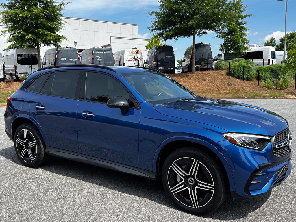 Certified 2025 Mercedes-Benz GLC 300 image 2