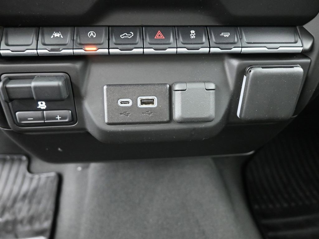 Used 2024 Chevrolet Silverado 1500 Custom w/ Turbomax Blackout Package image 9