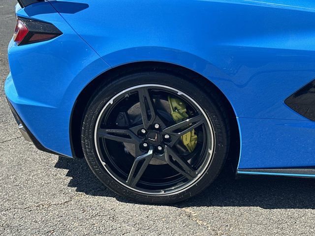 Used 2021 Chevrolet Corvette Stingray Premium Conv w/ Battery Protection Package image 17