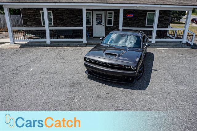 Used 2019 Dodge Challenger R/T RWD image 3