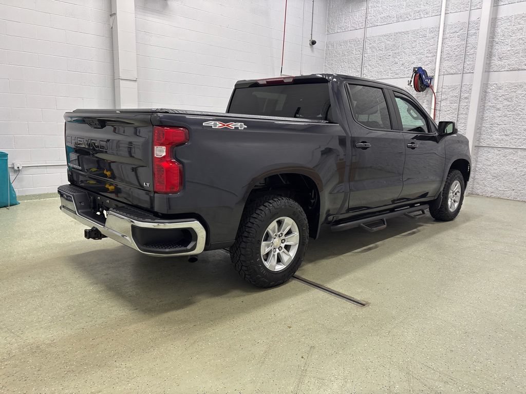 Used 2022 Chevrolet Silverado 1500 LT AWD/4WD image 4