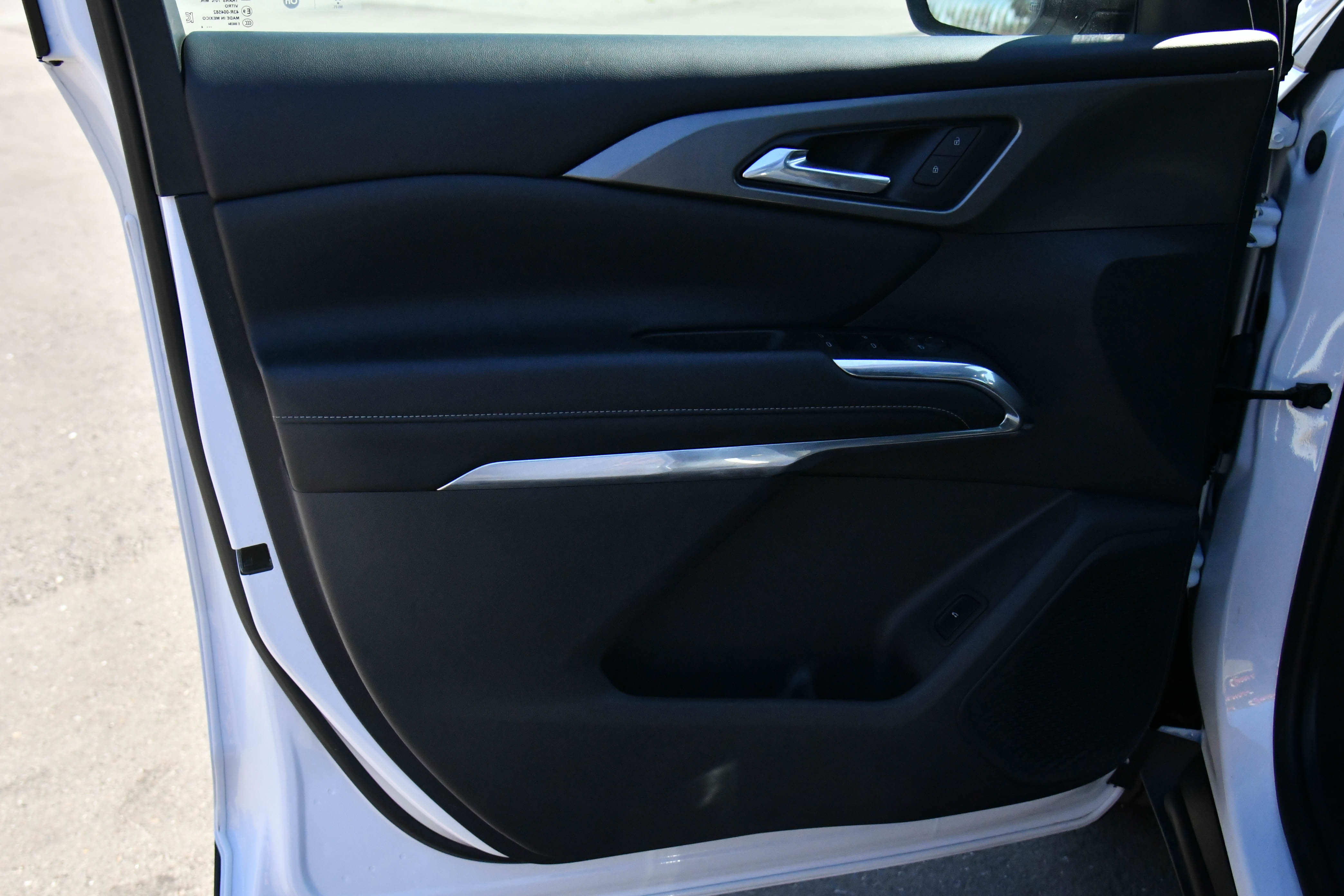 Used 2024 Chevrolet Traverse LT image 14