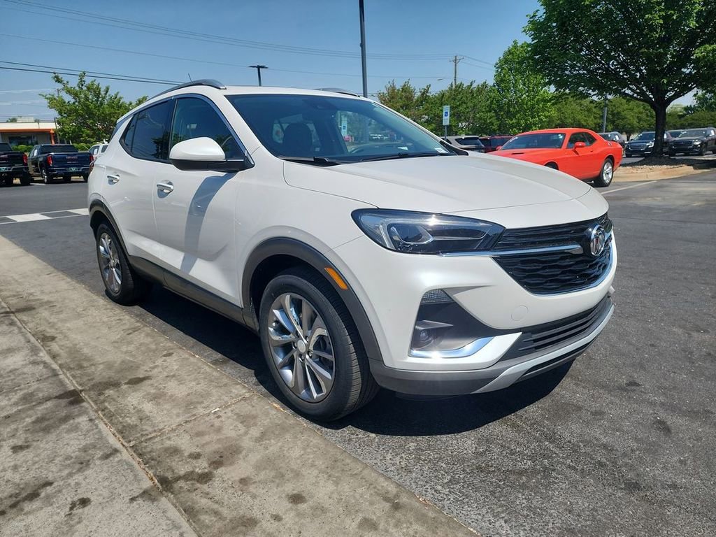 Certified 2023 Buick Encore GX Essence w/ Experience Buick Package FWD image 2