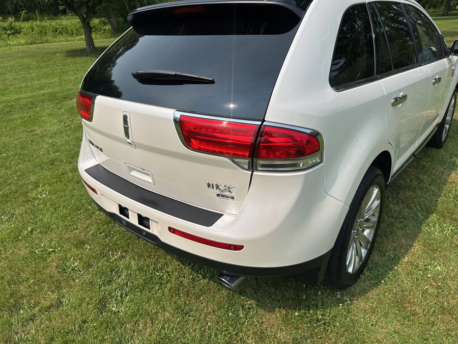 Used 2012 Lincoln MKX AWD image 30