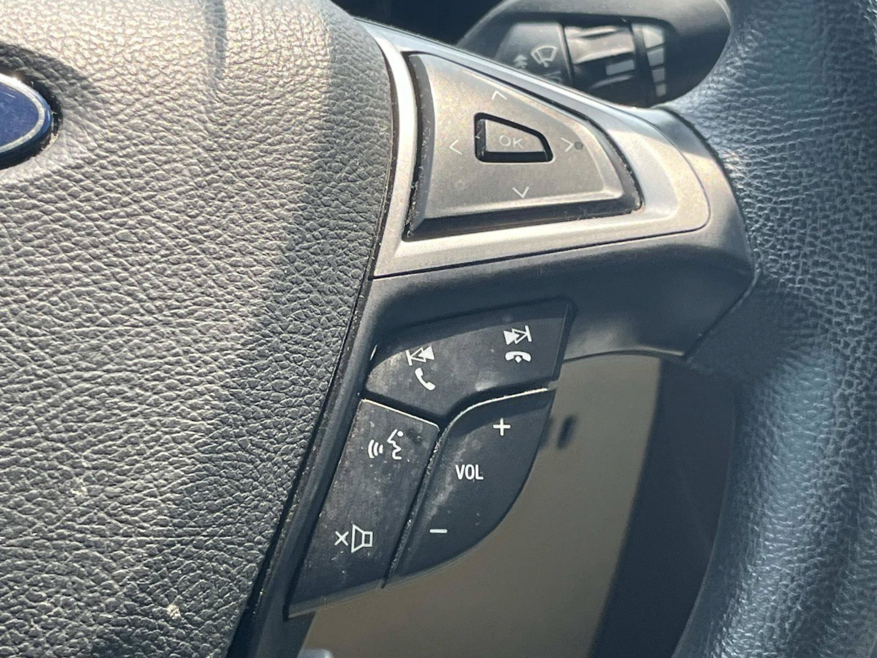 Used 2019 Ford Fusion SE FWD image 30