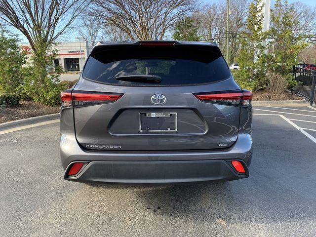 Used 2022 Toyota Highlander XLE image 7