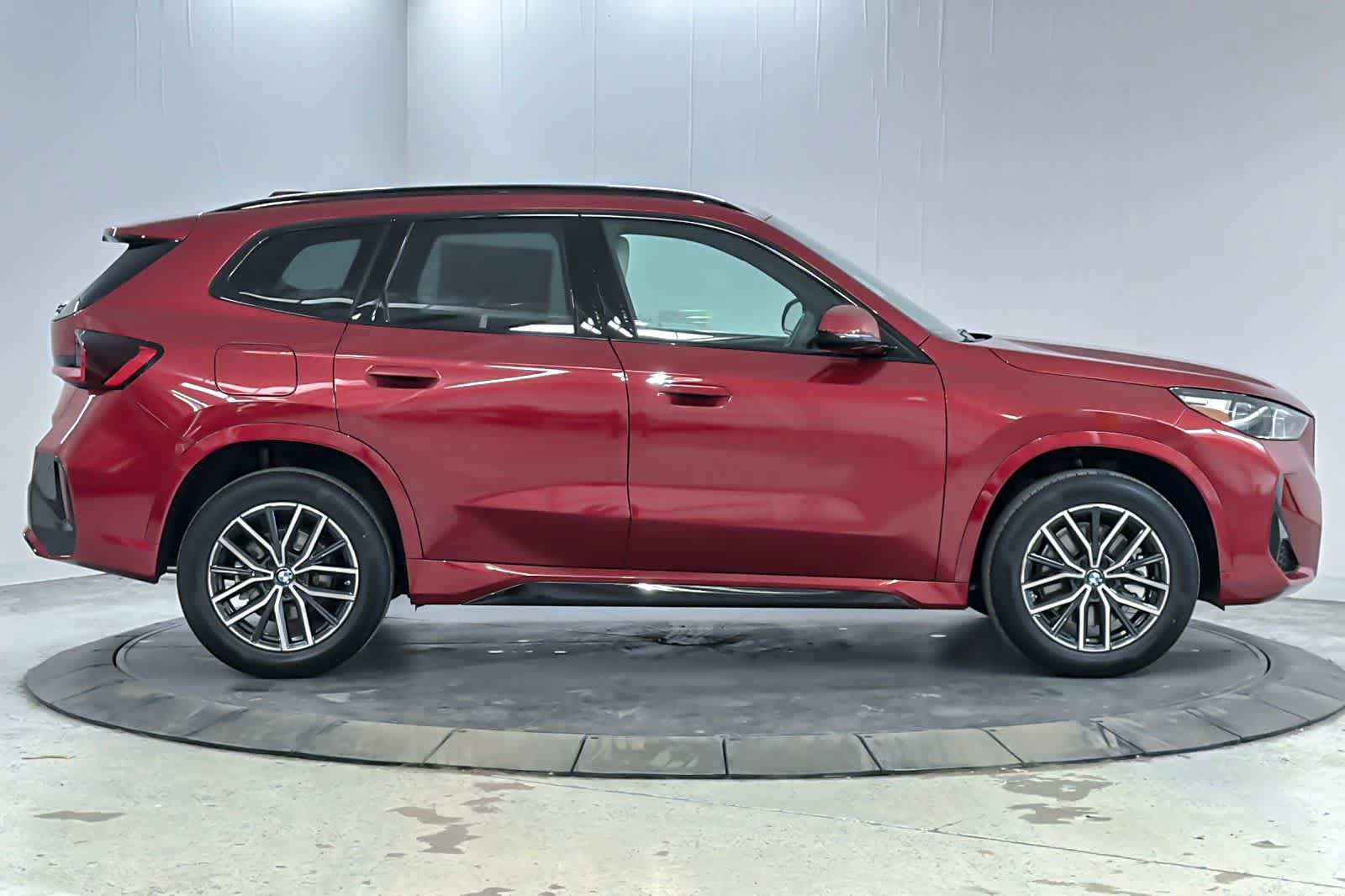 New 2026 BMW X1 xDrive28i w/ M Sport Package AWD/4WD image 8