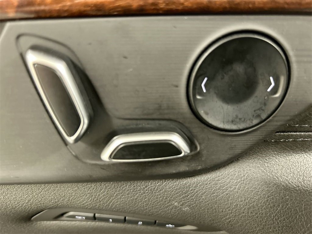 Used 2019 Cadillac CT6 Luxury w/ Driver Awareness Package image 10