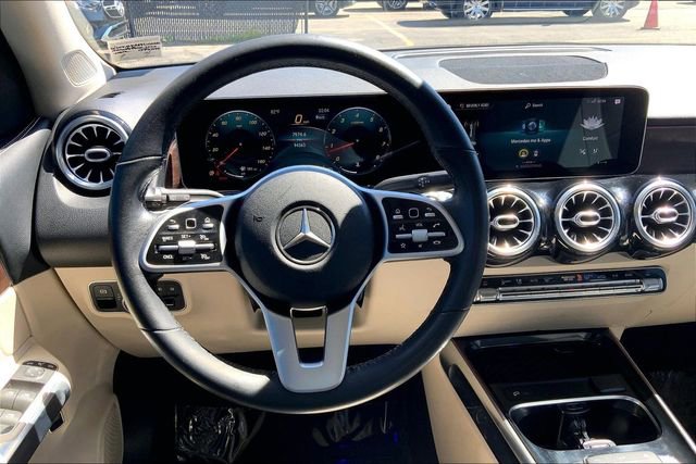 Used 2020 Mercedes-Benz GLB 250 image 4