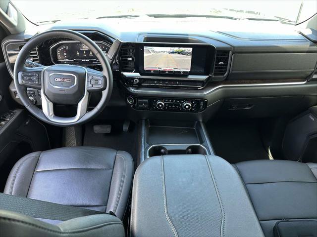 Used 2024 GMC Sierra 3500 SLT w/ SLT Convenience Package AWD/4WD image 15
