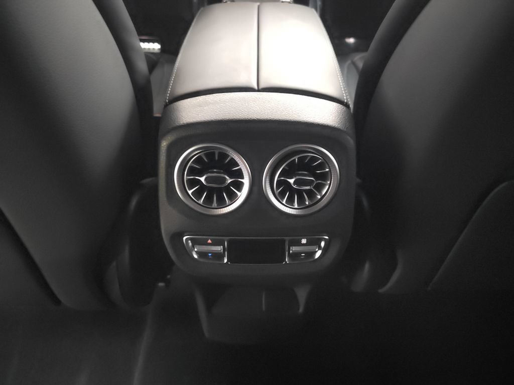 Used 2025 Mercedes-Benz G 550 image 28