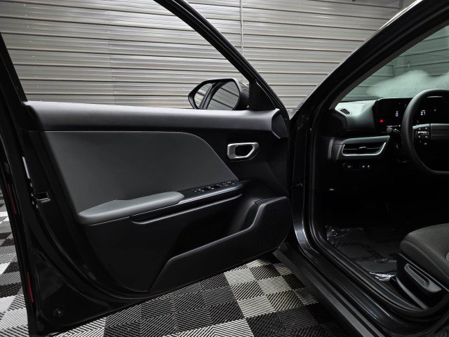 Used 2025 Kia K4 FWD image 29
