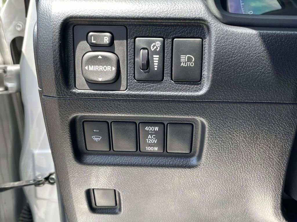 Used 2020 Toyota 4Runner SR5 Premium w/ Moonroof Package AWD/4WD image 24