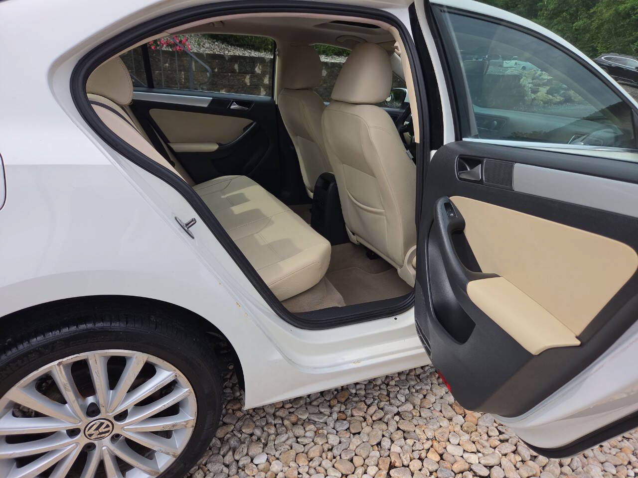 Used 2012 Volkswagen Jetta SEL FWD image 22