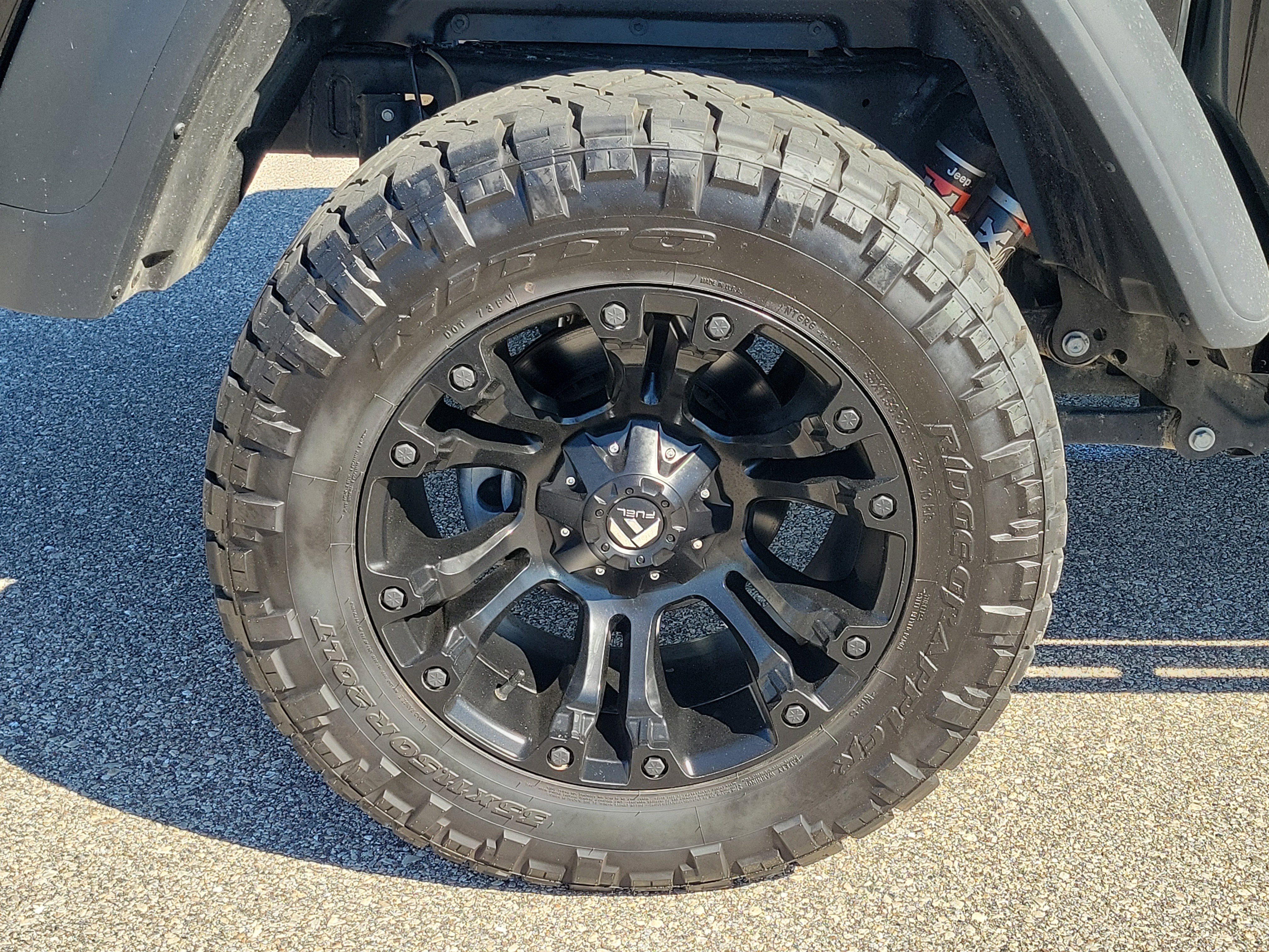 Used 2023 Jeep Gladiator Mojave w/ Cold Weather Group image 10