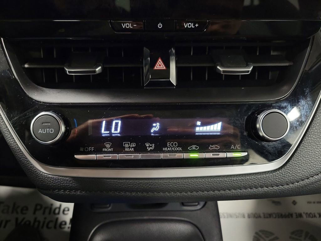 Used 2025 Toyota Corolla XSE image 19