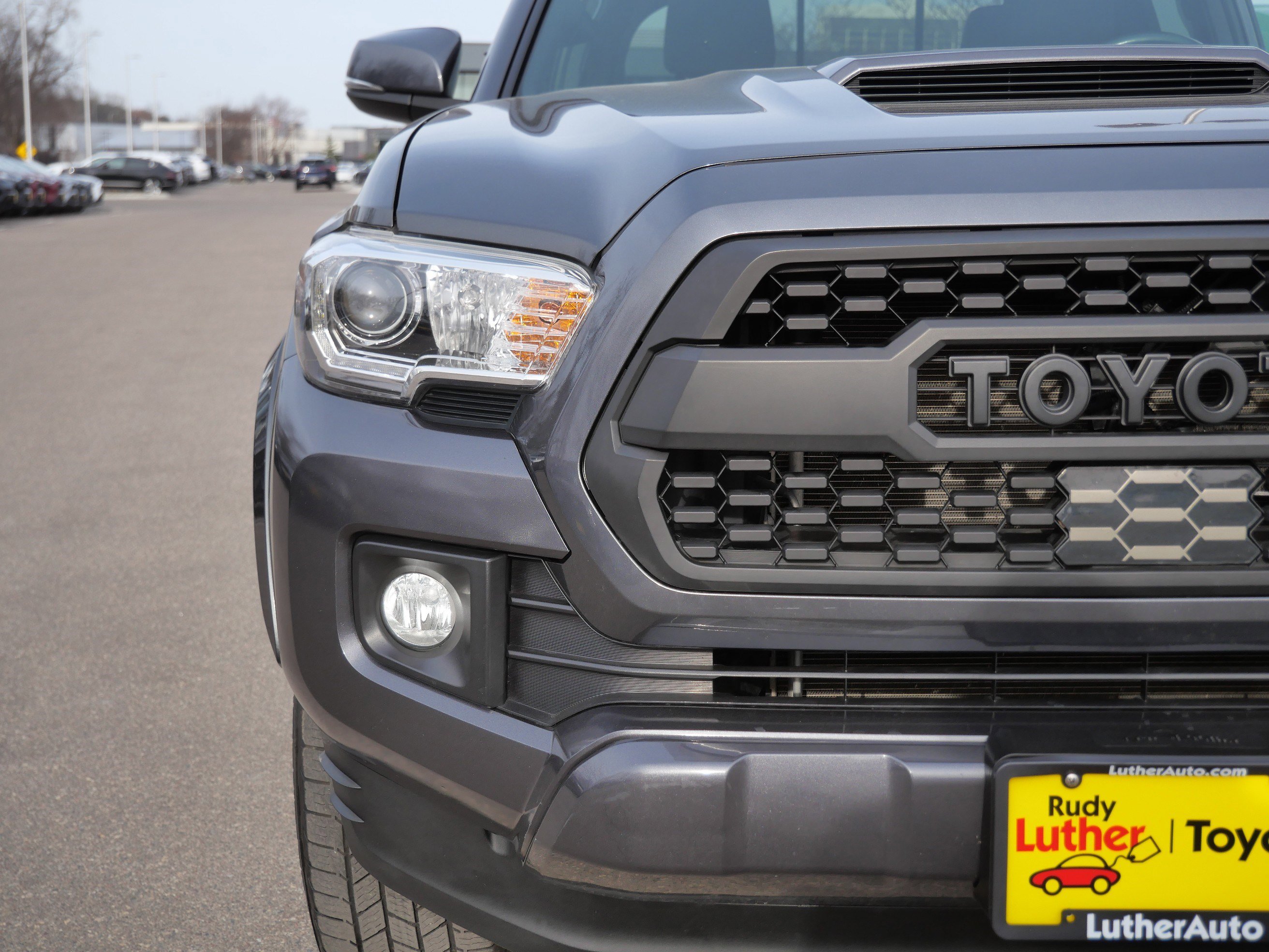 Certified 2019 Toyota Tacoma TRD Sport image 17