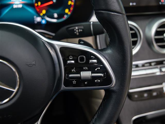 Used 2021 Mercedes-Benz GLC 300 SUV image 23