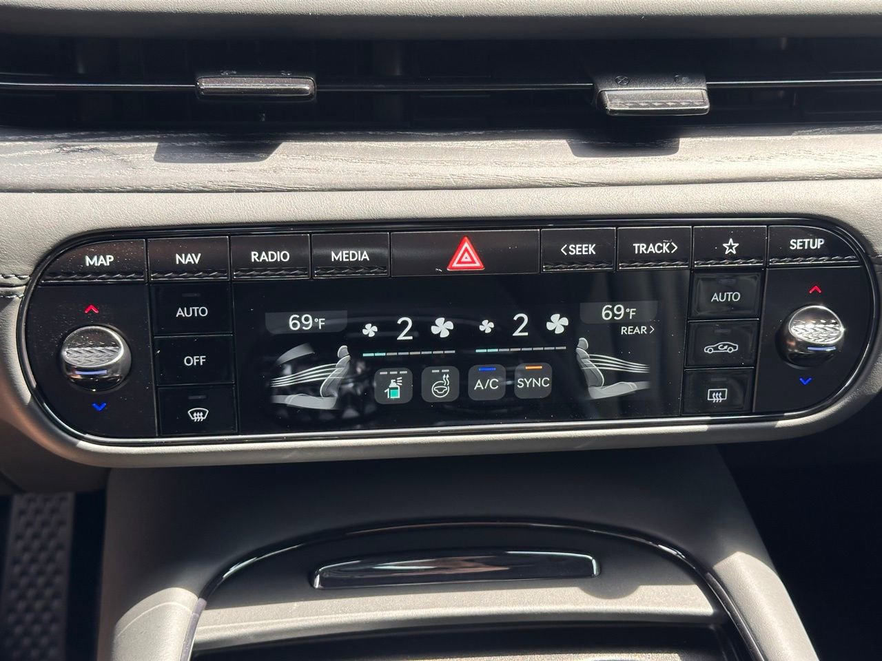 Used 2026 Genesis G90 3.5T Prestige image 36