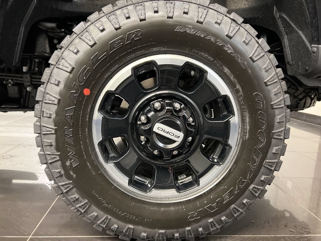 New 2026 Ford F250 Platinum w/ Tremor Off-Road Package AWD/4WD image 7
