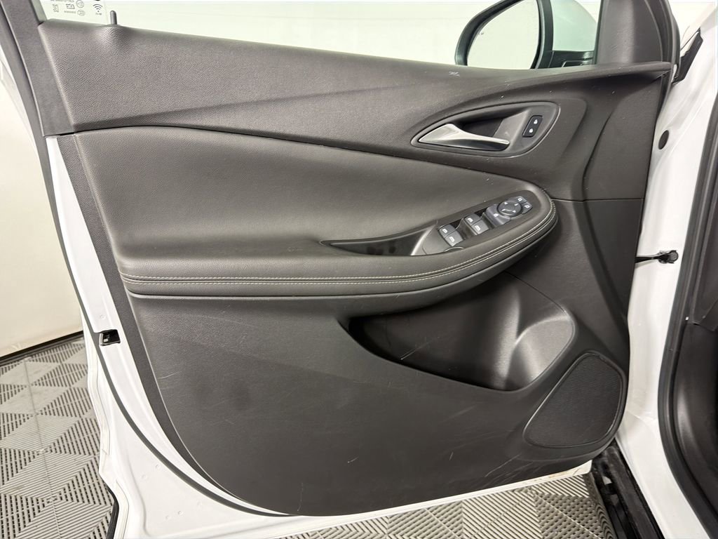 Used 2024 Buick Encore GX Sport Touring image 8