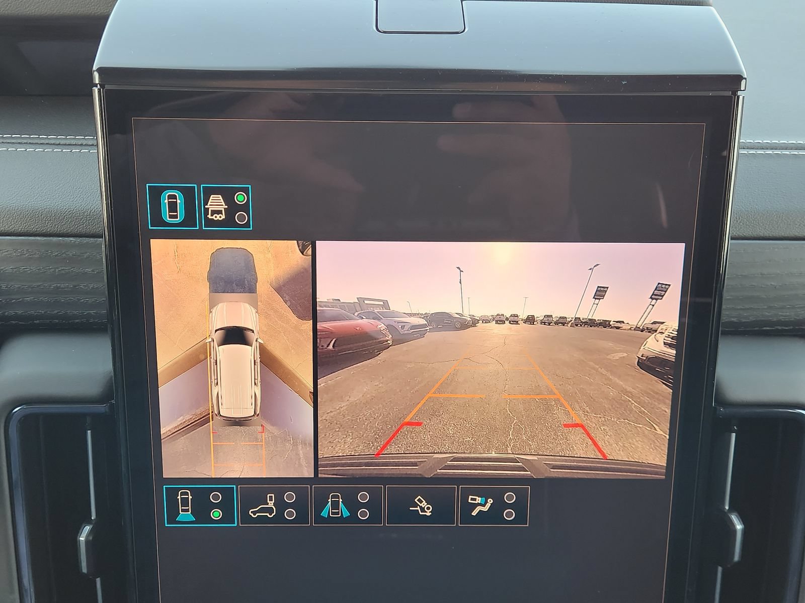New 2026 GMC Yukon AT4 Ultimate w/ LPO, Floor Liner Package AWD/4WD image 21