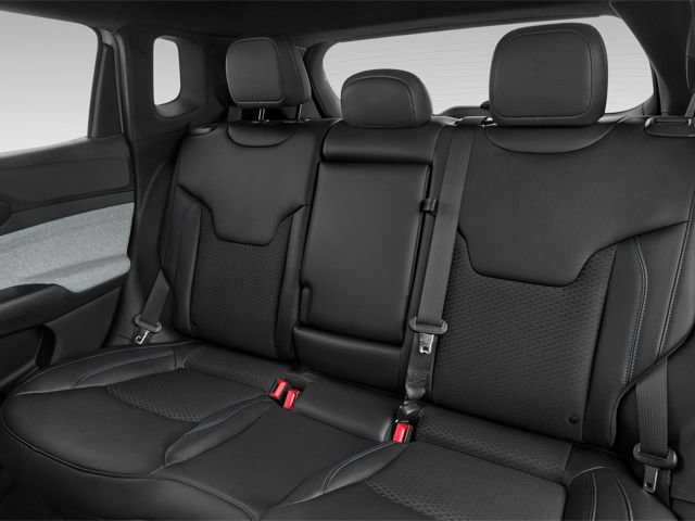 Used 2023 Jeep Compass Latitude w/ Convenience Group AWD/4WD image 11