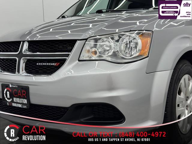 Used 2019 Dodge Grand Caravan SE w/ UConnect Hands-Free Group image 46