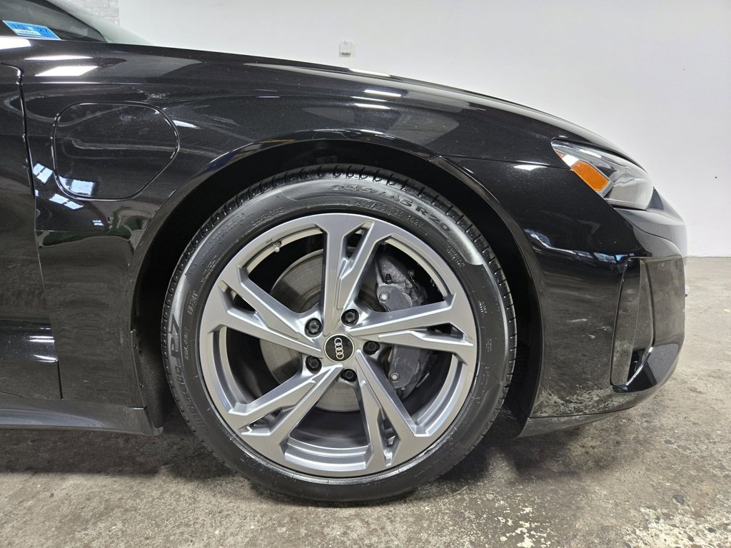 Used 2022 Audi e-tron GT Premium Plus image 59